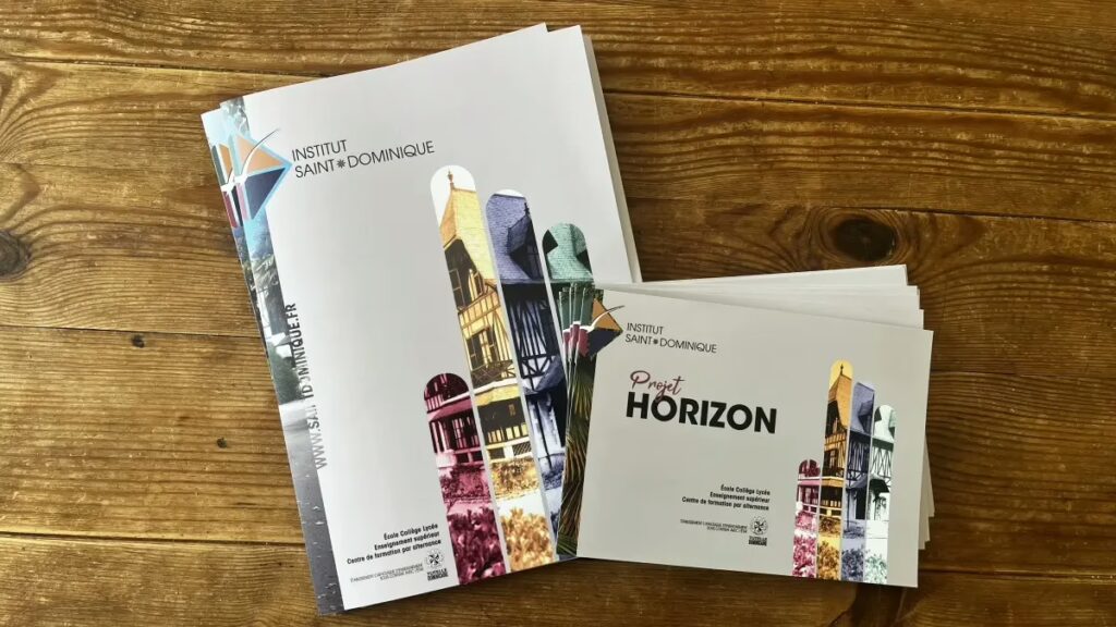 Chemise à rabat et livret de présentation pour Saint-Dominique